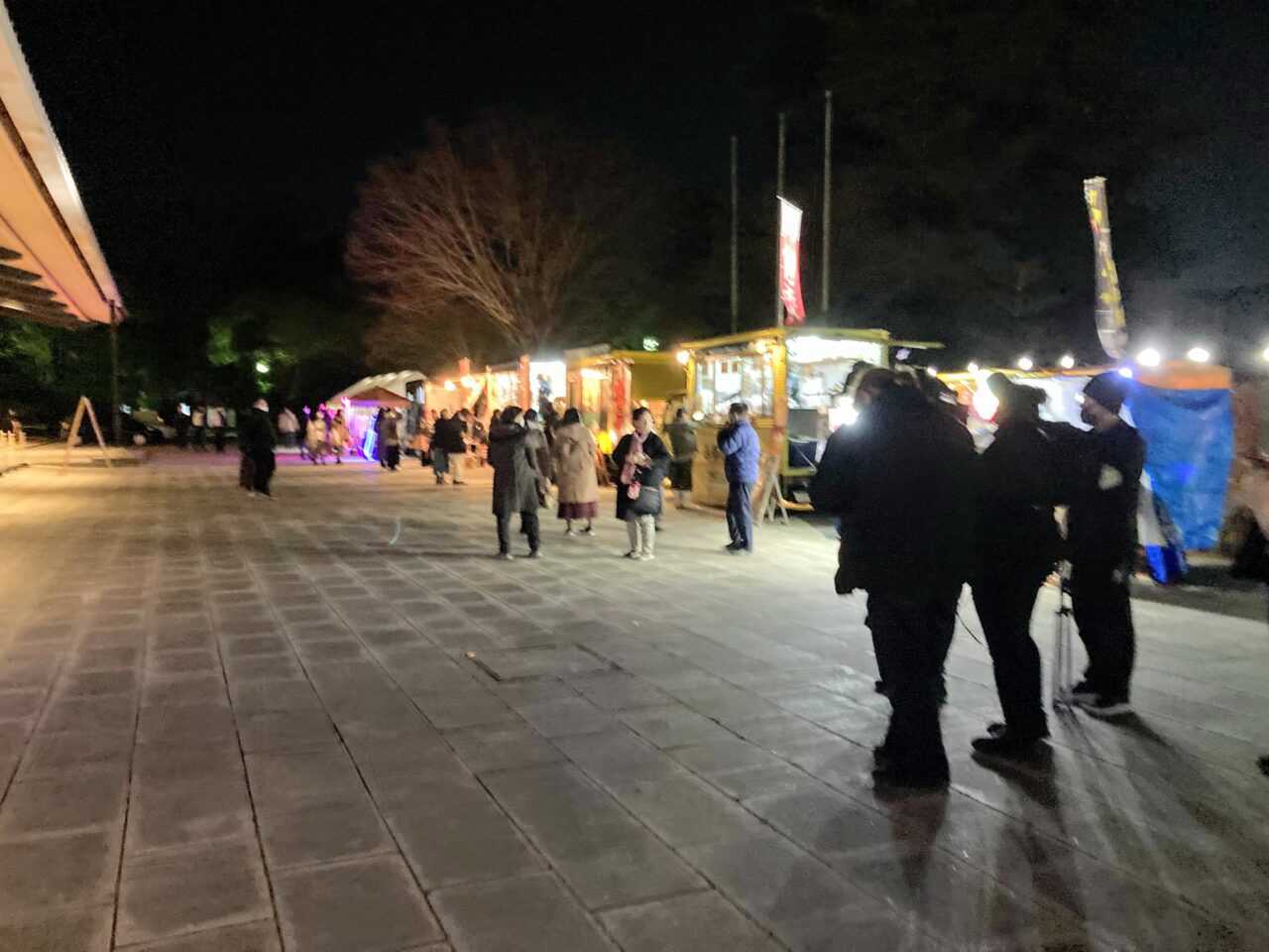 国際フォーラム前イメージ（写真は2月瑠璃絵のときに出た屋台）