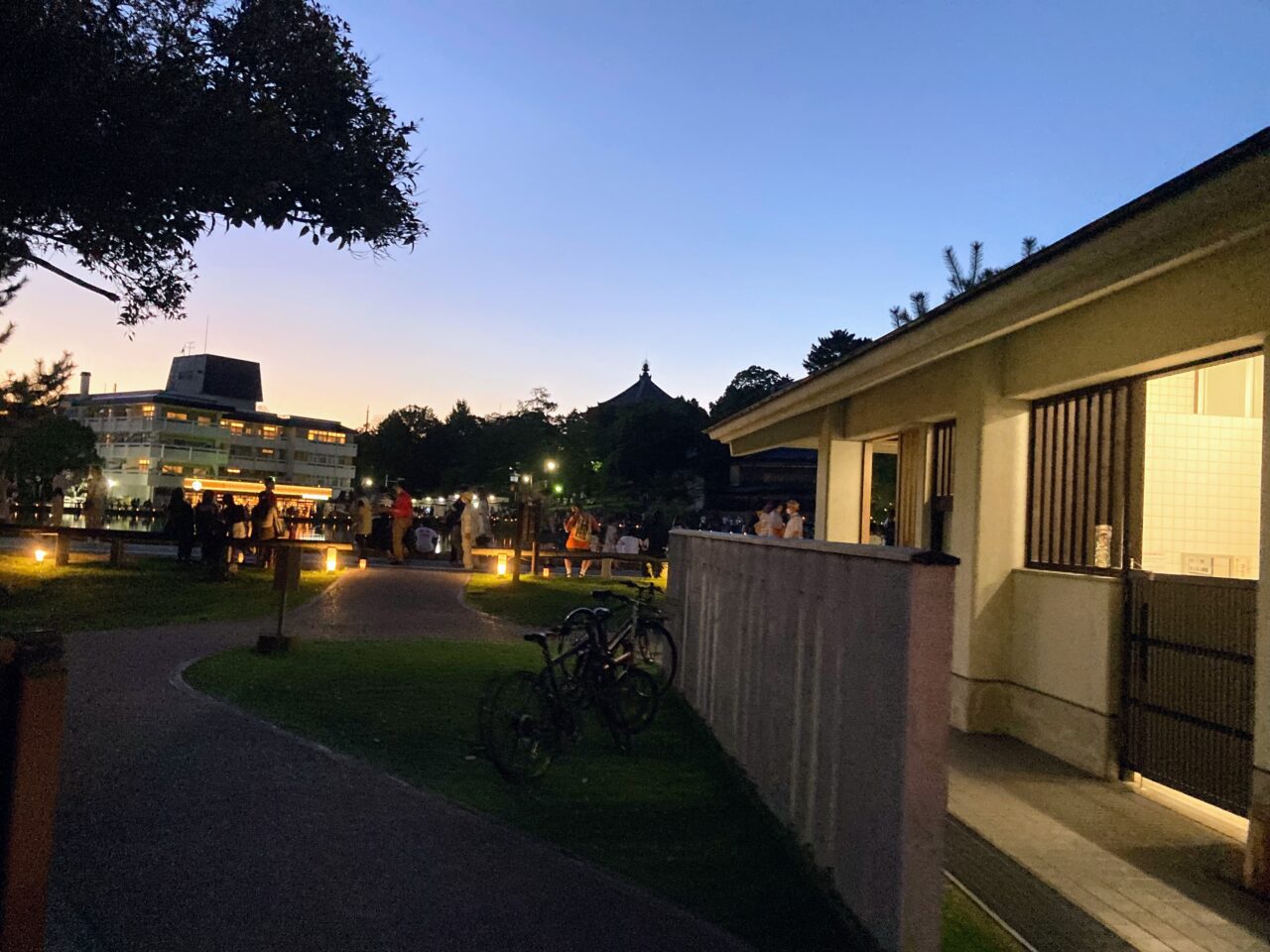 猿沢池トイレ