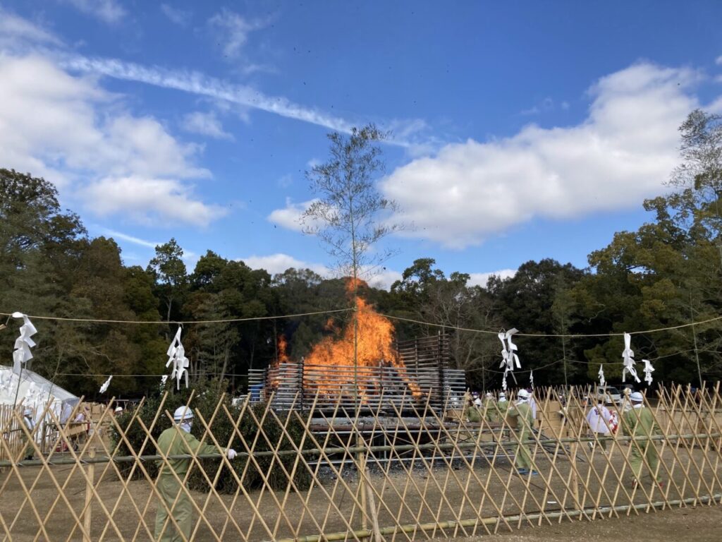 春日の大とんど